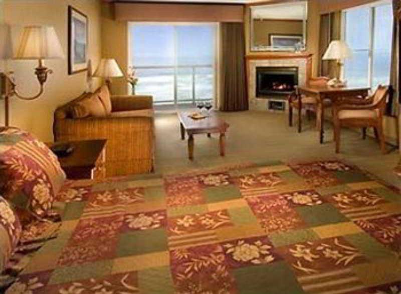 Elizabeth Oceanfront Suites, Ascend Hotel Collection Newport Exteriör bild